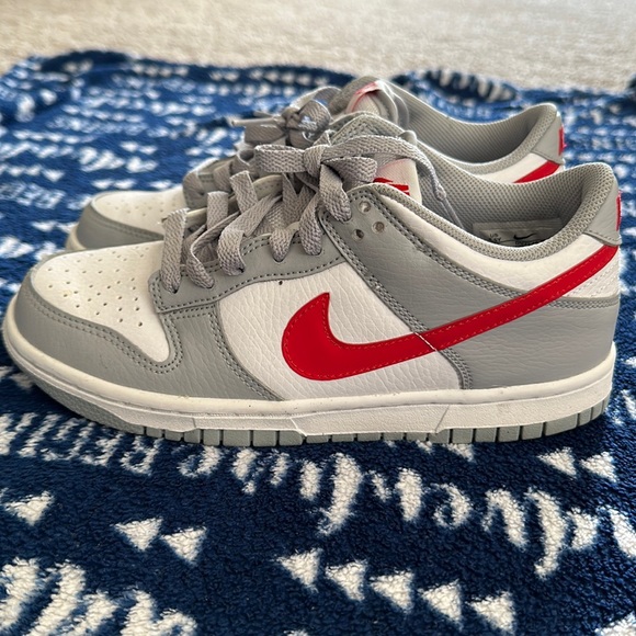 NIKE DUNK LOW GS - Picture 1 of 5